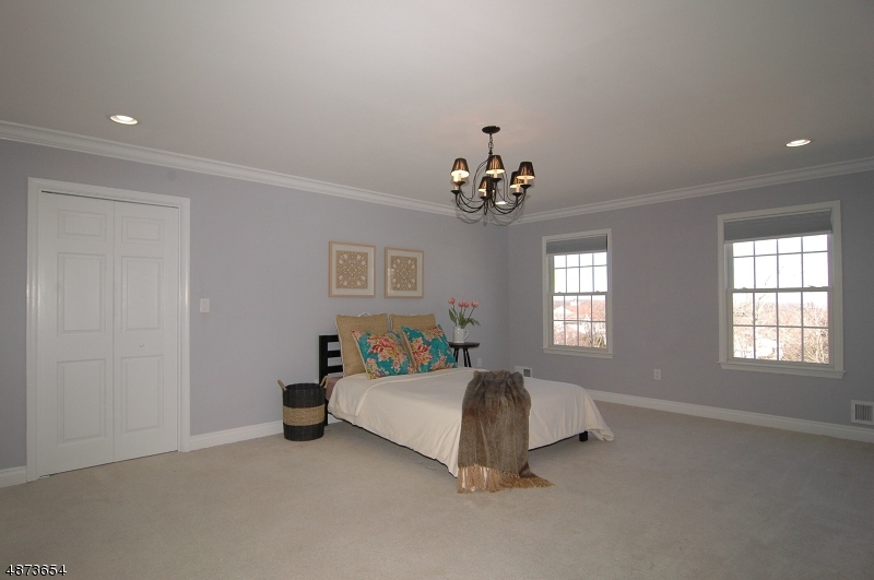 HUNTERS RIDGE - Residential