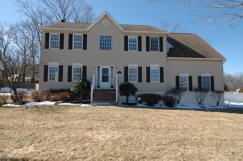 HUNTERS RIDGE - Residential