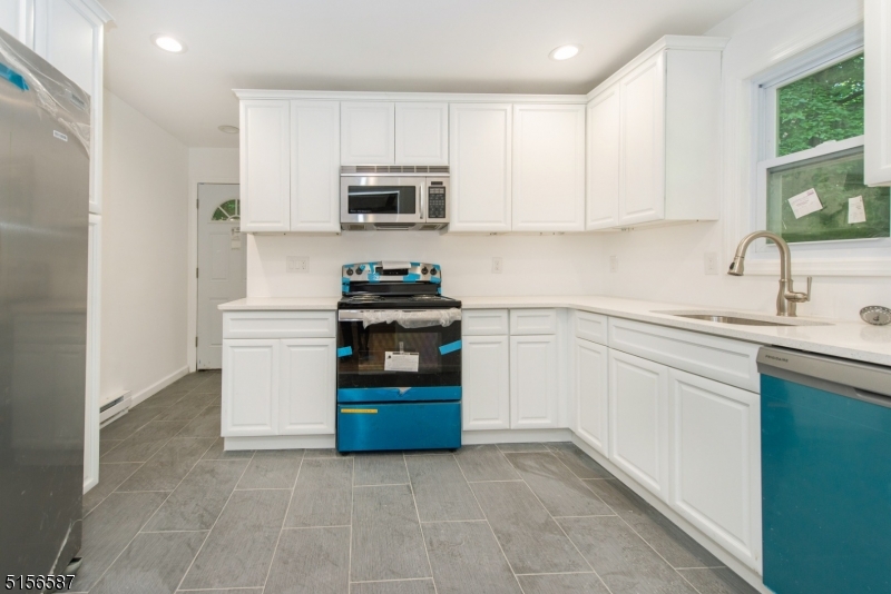 CRANBERRY LAKE - Residential