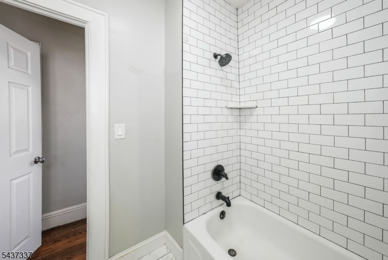 BOTANY VILLAGE - Residential Lease