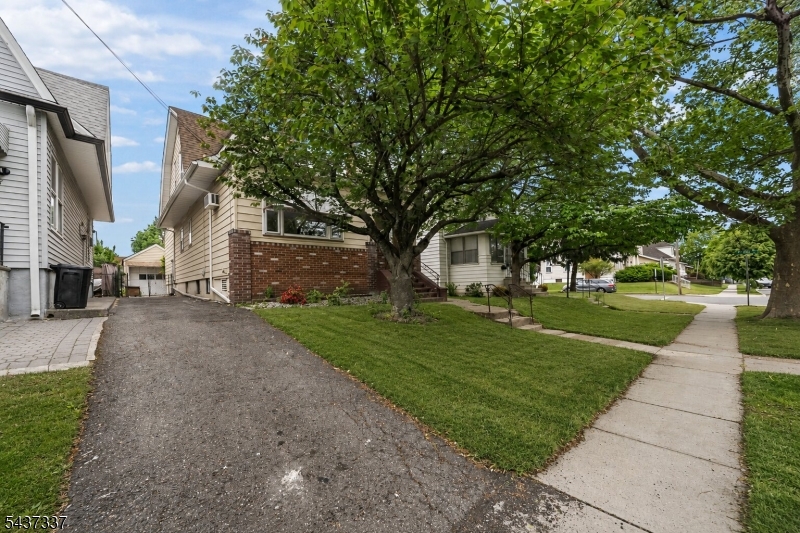 BOTANY VILLAGE - Residential Lease