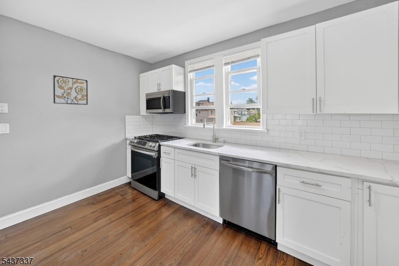 BOTANY VILLAGE - Residential Lease