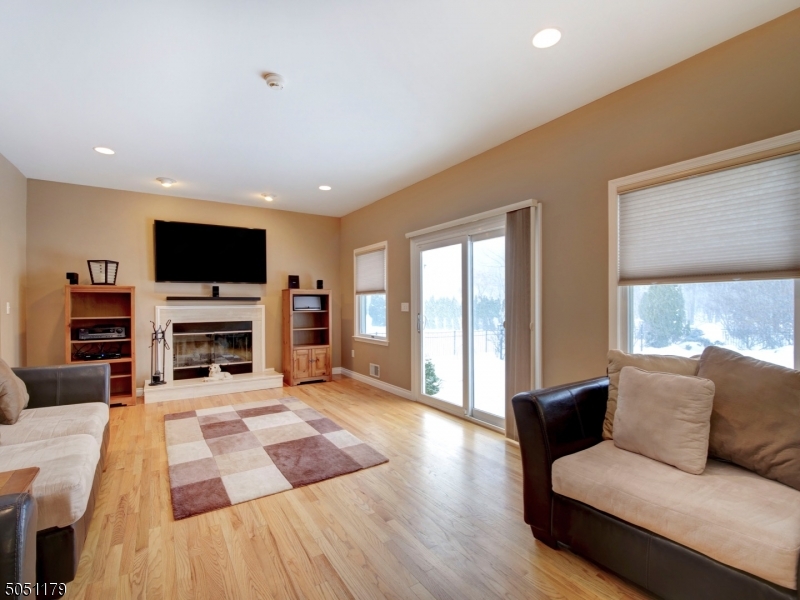 HUNTER'S RIDGE - Residential