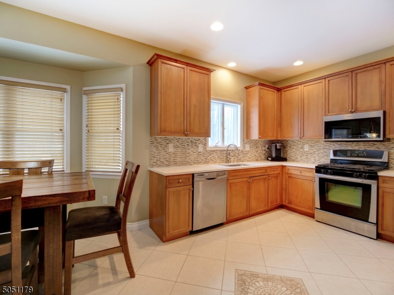 HUNTER'S RIDGE - Residential