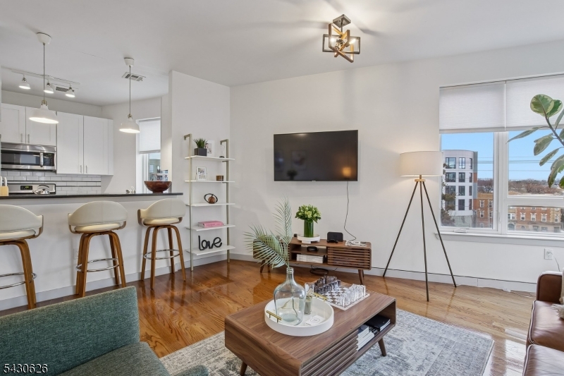 52 Linc at Orange Station - Residential