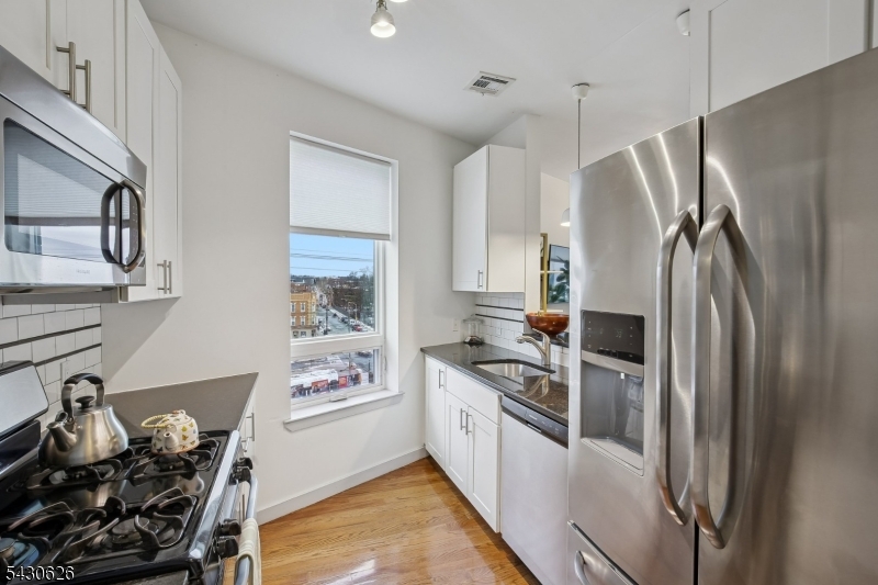 52 Linc at Orange Station - Residential