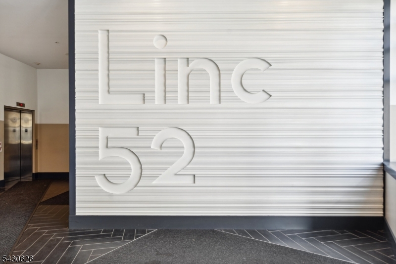52 Linc at Orange Station - Residential