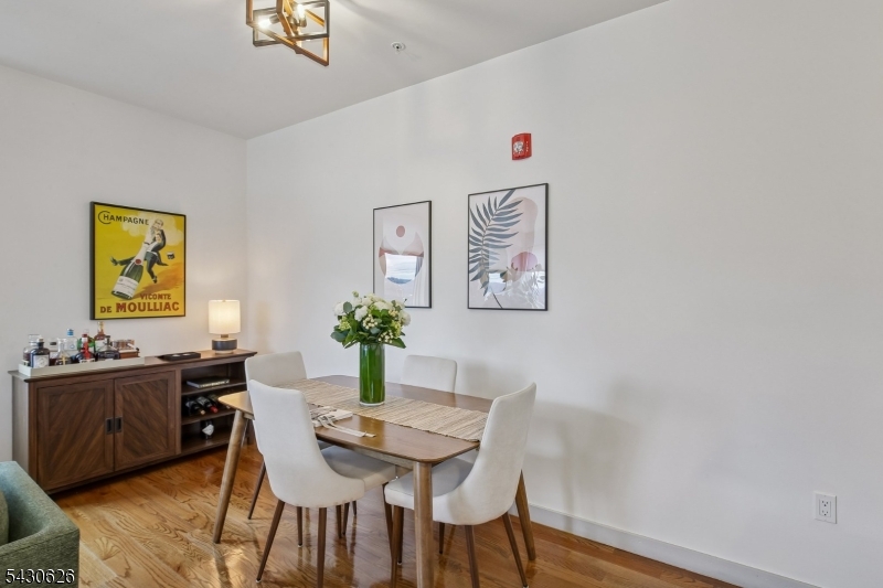52 Linc at Orange Station - Residential