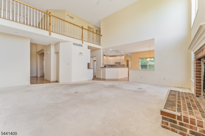 HUNTERDON CHASE - Residential