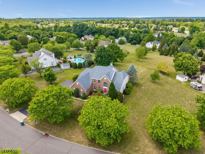 HUNTERDON CHASE - Residential