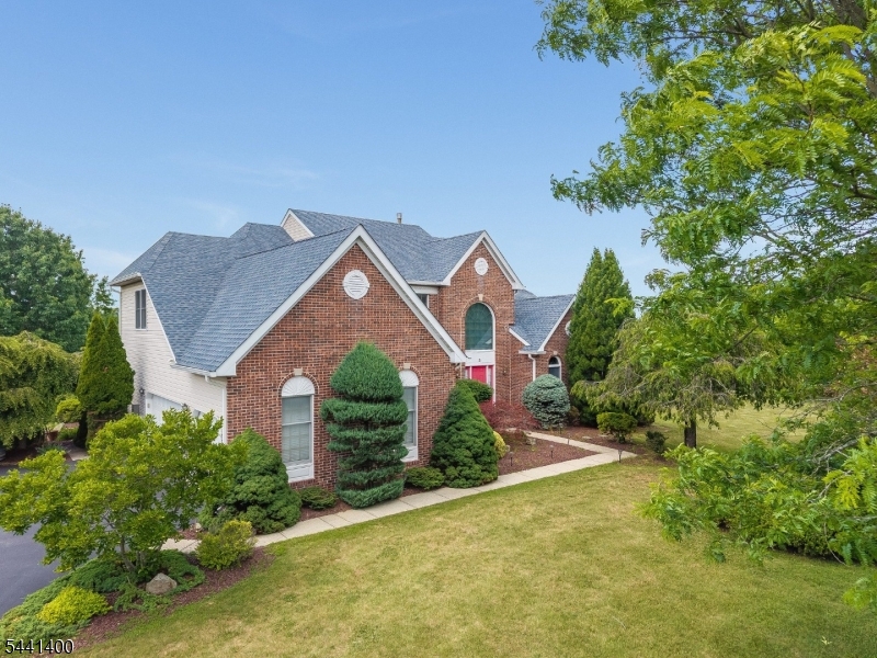 HUNTERDON CHASE - Residential