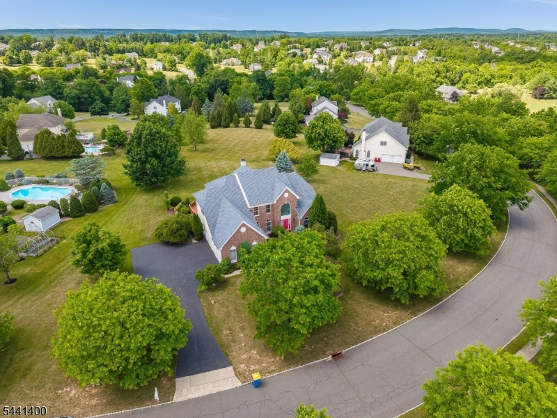 HUNTERDON CHASE - Residential