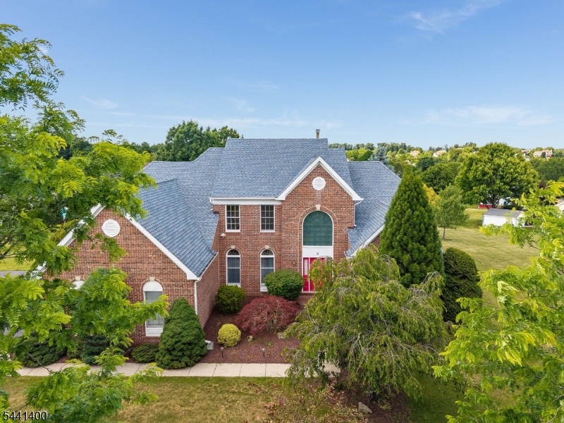 HUNTERDON CHASE - Residential