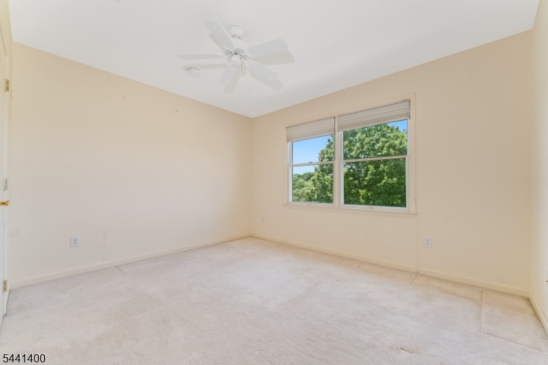HUNTERDON CHASE - Residential