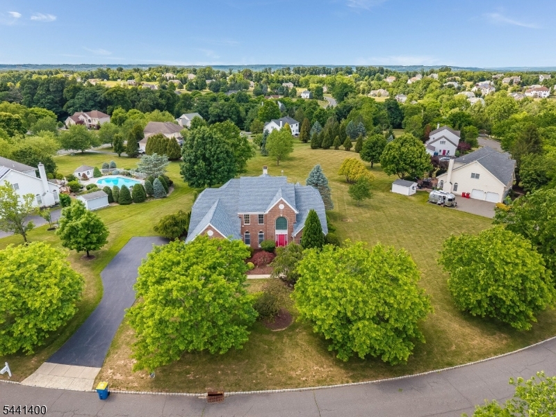 HUNTERDON CHASE - Residential