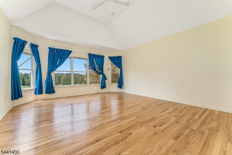 HUNTERDON CHASE - Residential