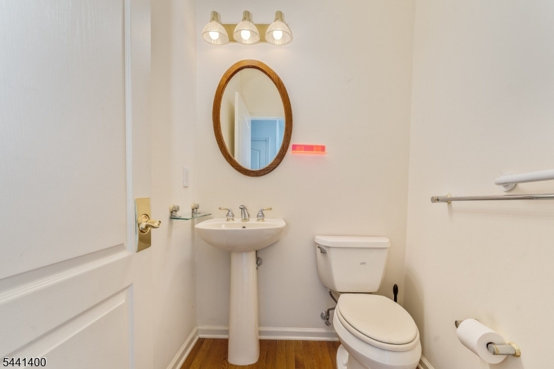 HUNTERDON CHASE - Residential