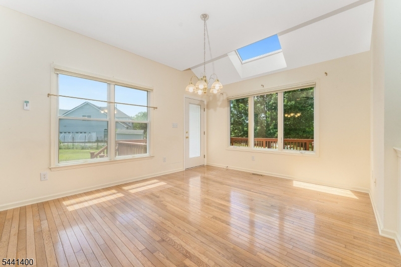 HUNTERDON CHASE - Residential
