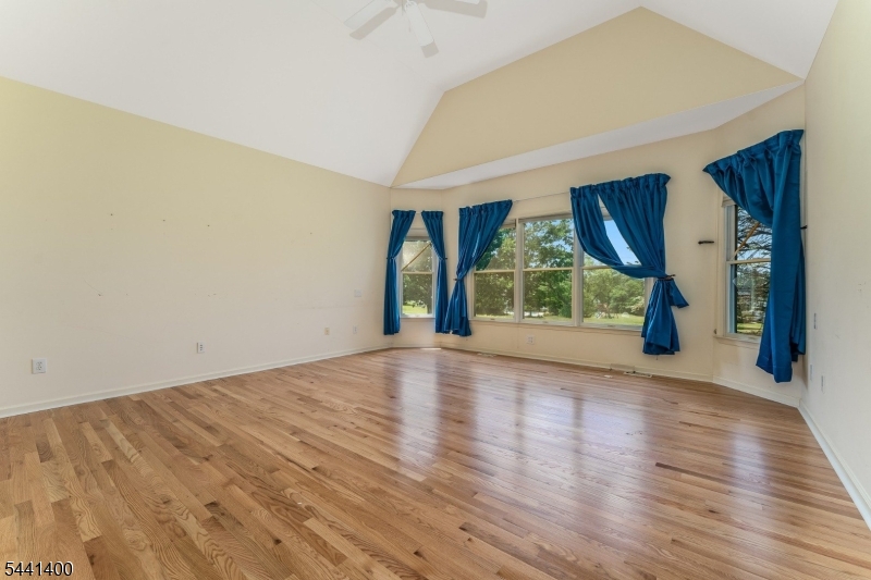 HUNTERDON CHASE - Residential