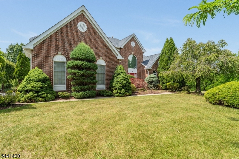 HUNTERDON CHASE - Residential