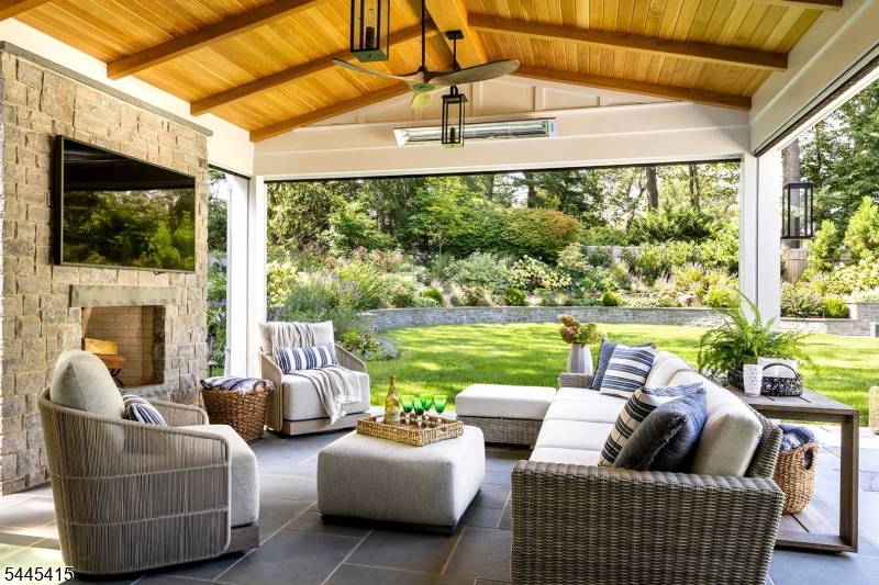 Circle of Friends - Residential