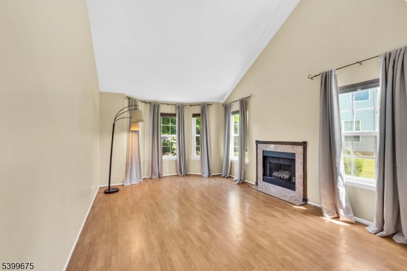 Starpoint - Residential Lease
