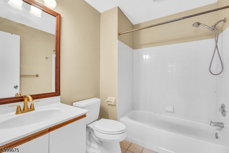 Starpoint - Residential Lease