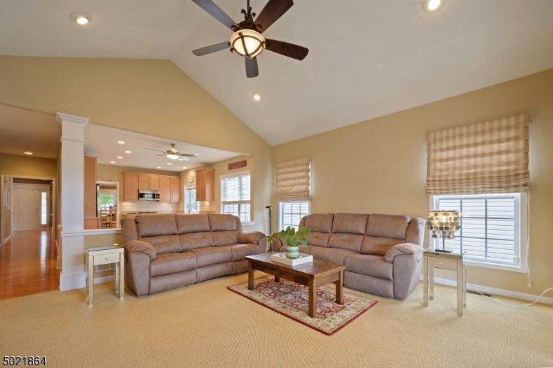 SOMERSET RUN - Residential