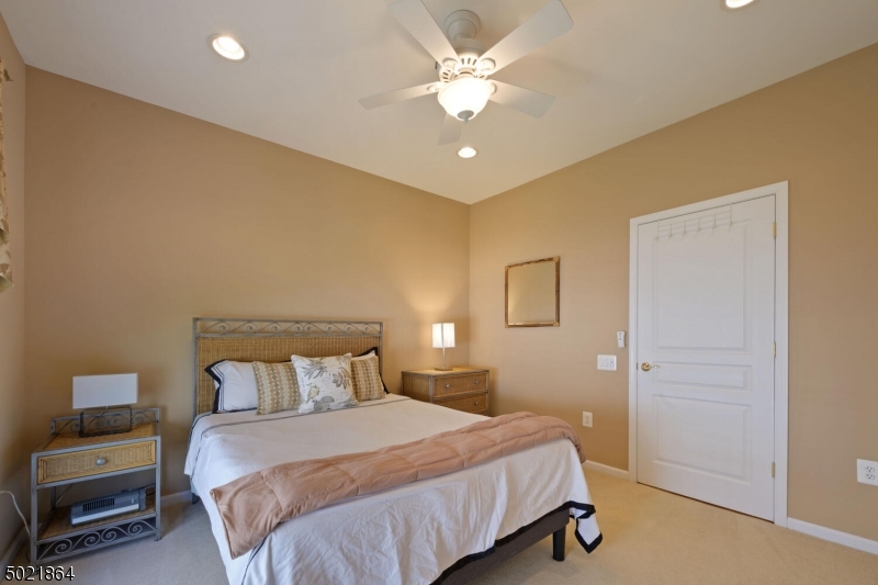 SOMERSET RUN - Residential
