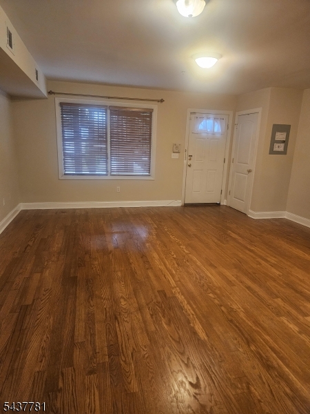 VAUXHALL - Residential Lease