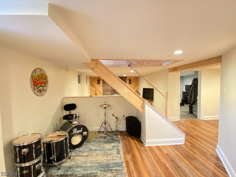 WHITE ROCK - Residential