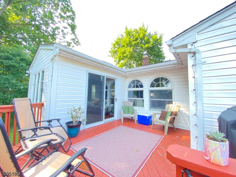 WHITE ROCK - Residential