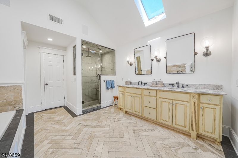 Valhalla Ridge - Residential