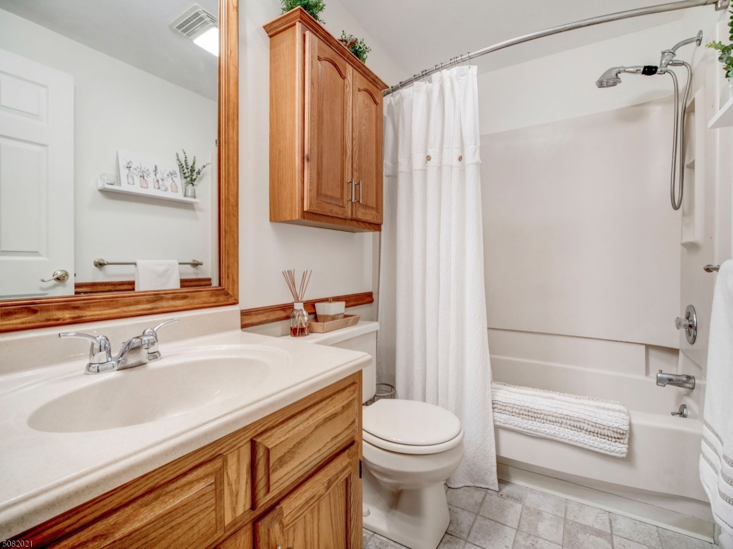 WHITE MEADOW LAKE - Residential