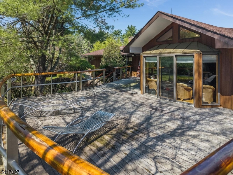 SUNNYSIDE - Residential