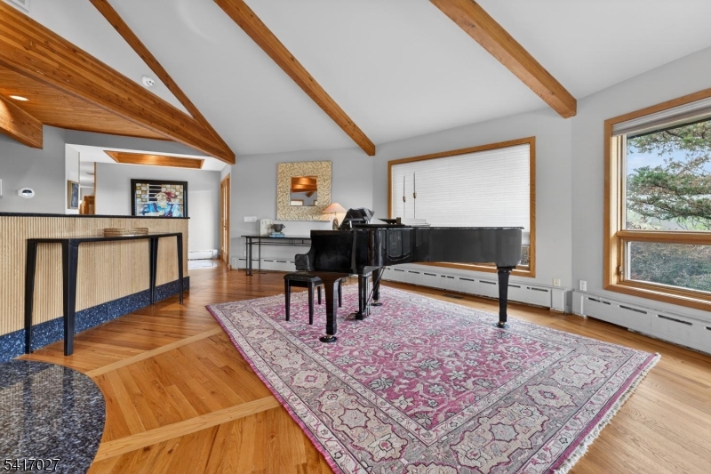 SUNNYSIDE - Residential