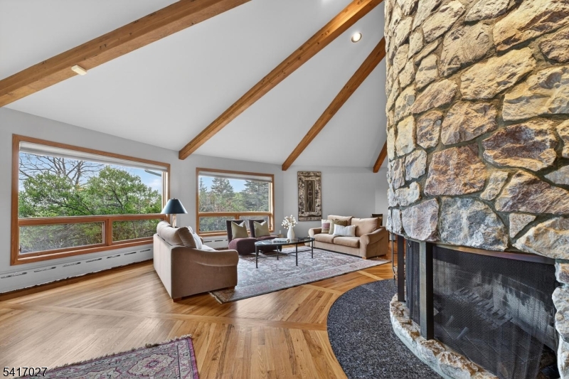 SUNNYSIDE - Residential