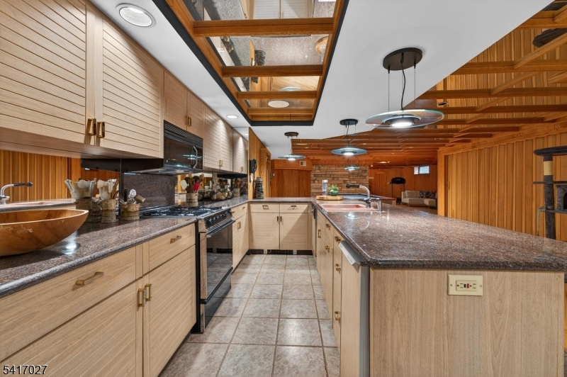 SUNNYSIDE - Residential