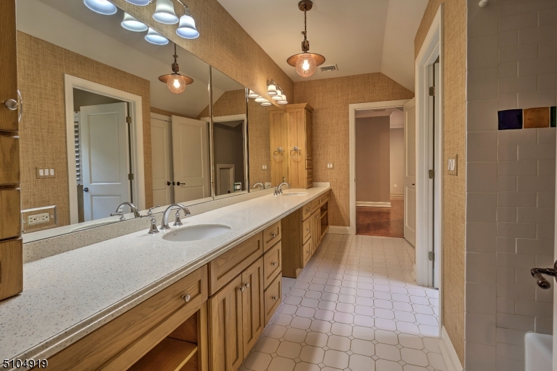 Bernardsville Mountain - Residential