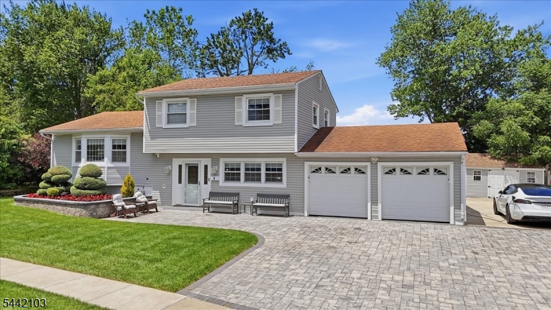 Colonial Gardens - Residential