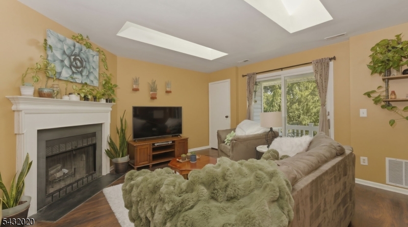 Hunters Crossing - Residential
