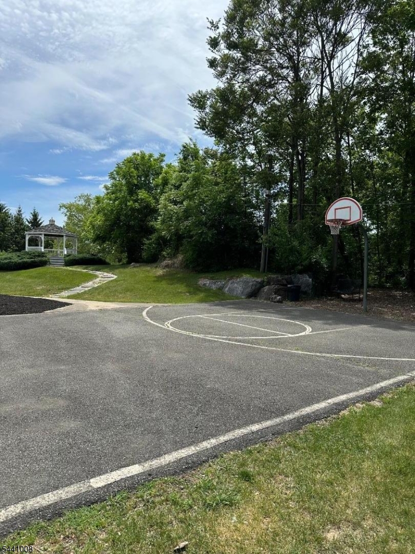 Heritage Lakes - Residential Lease