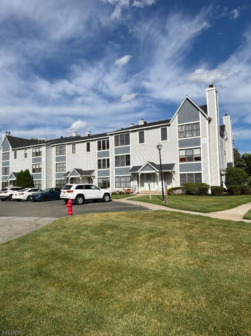 Heritage Lakes - Residential Lease