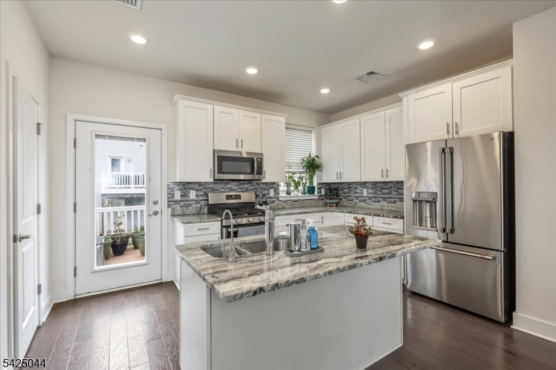 Fox Hollow - Residential Lease