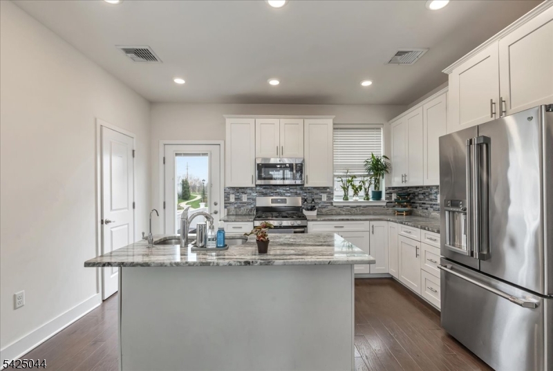 Fox Hollow - Residential Lease