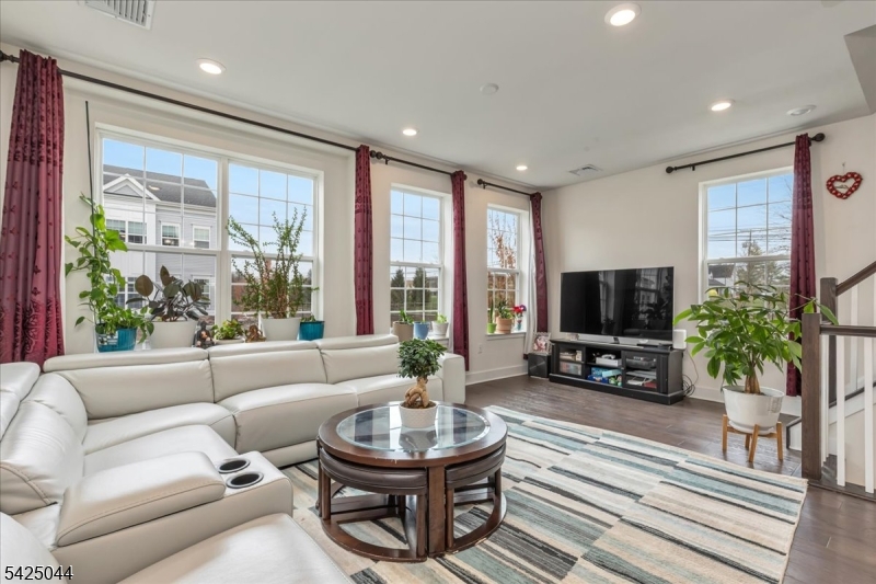 Fox Hollow - Residential Lease