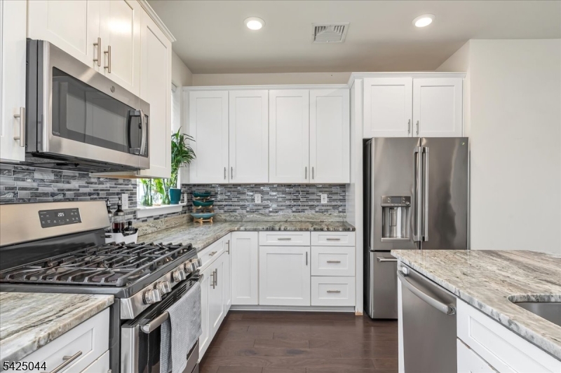 Fox Hollow - Residential Lease