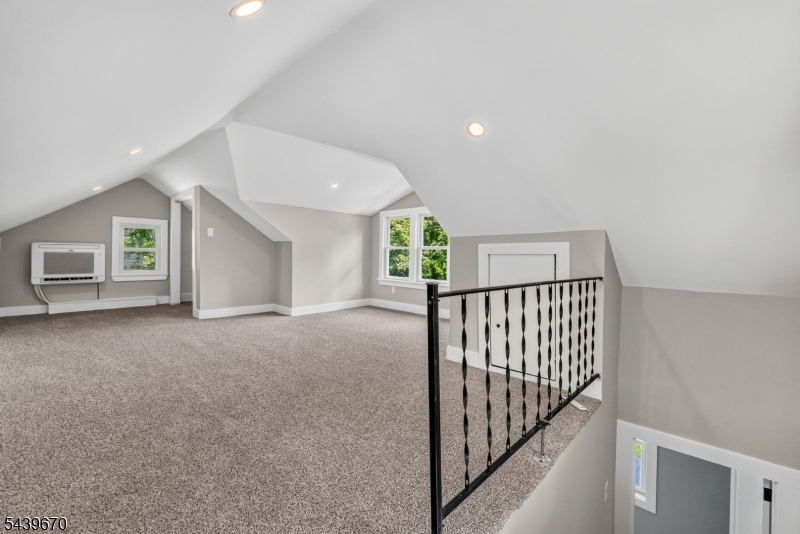 Oak St - Residential