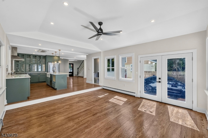 Oak St - Residential