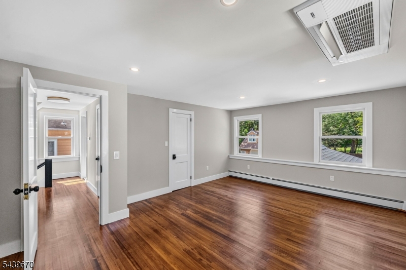 Oak St - Residential